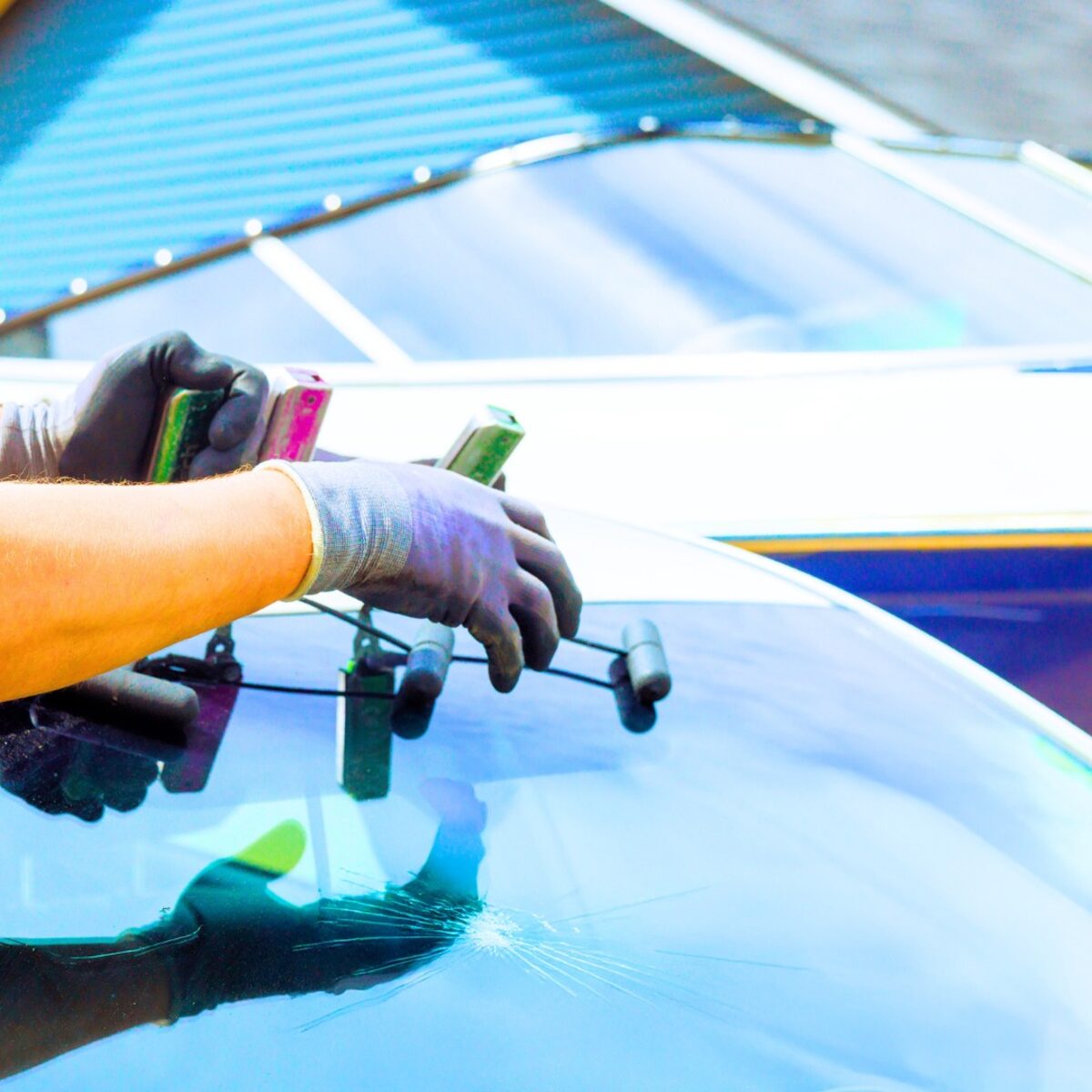 Service remplacement pare-brise franchise offerte - Expertise Lavage Auto